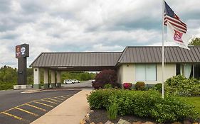 Clarion Inn Fairmont